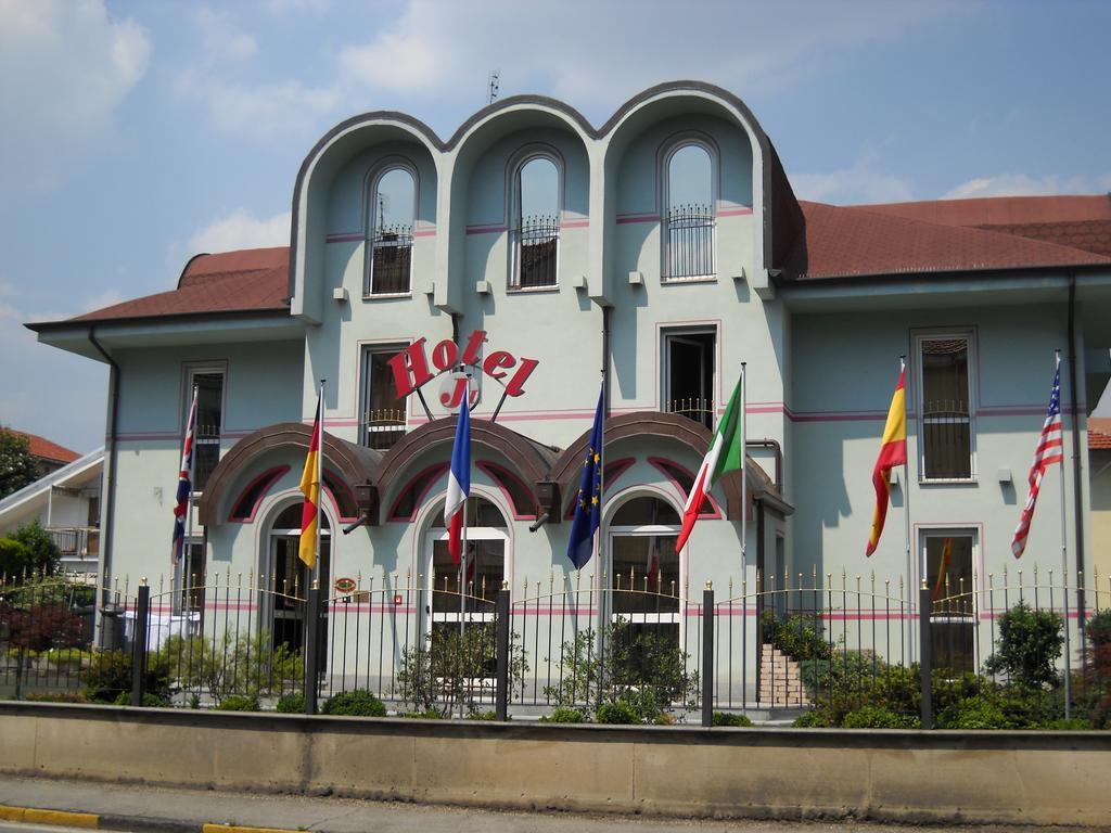 J Hotel Orbassano Exterior photo
